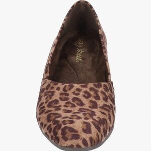 Easy Street Women's Peace Leopard Print Pumps Brown 8M